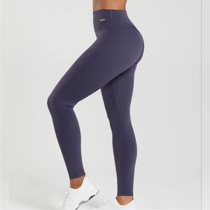 Whitney Simmons x Gymshark Leggings / Medium / Indigo Navy